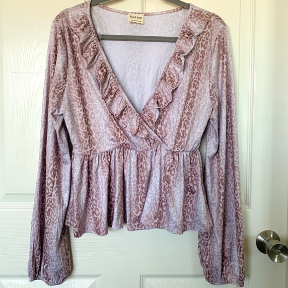 Love Peach Live Sleeve Ruffled Peplum Blouse Top - Picture 2 of 11